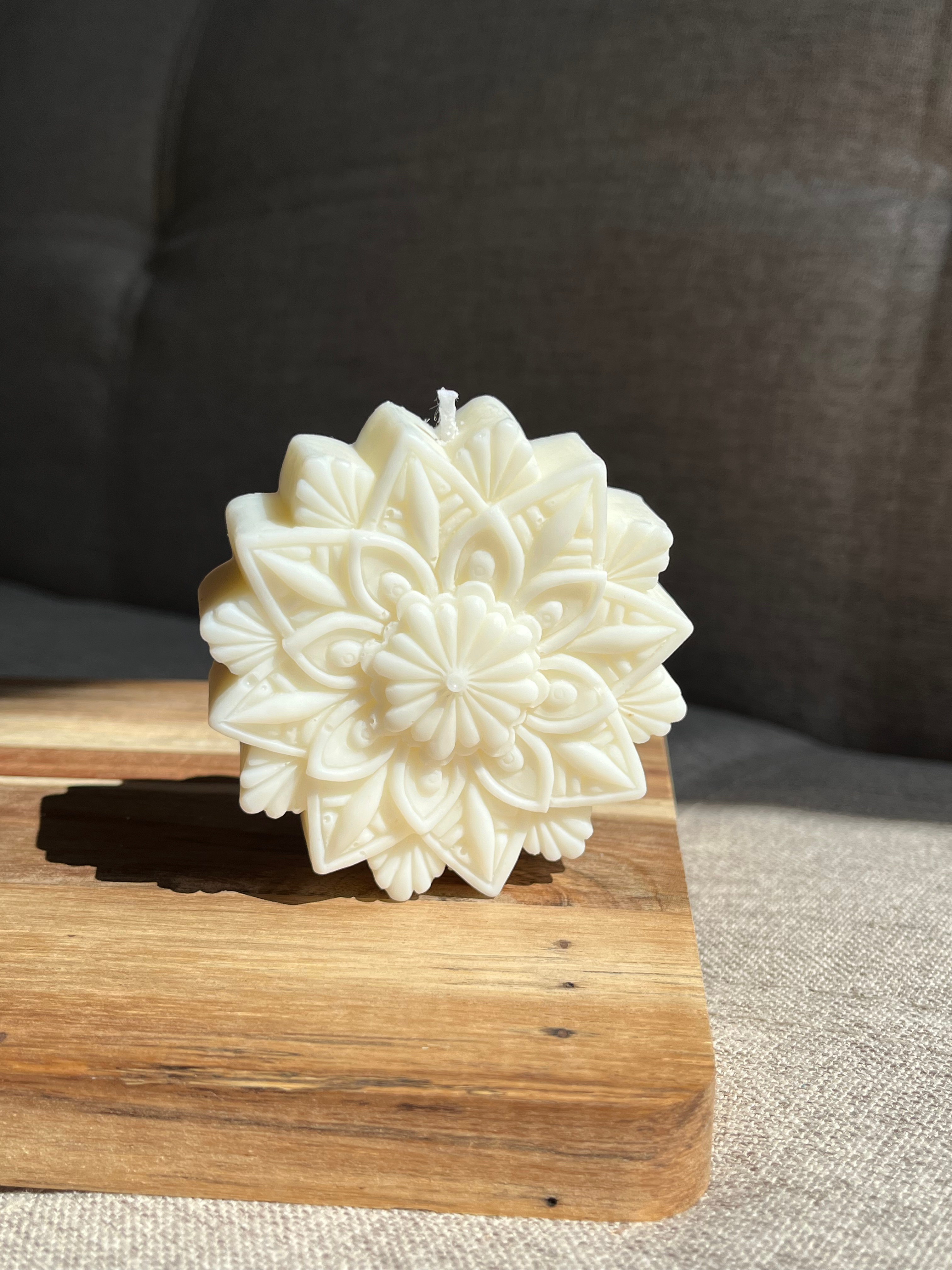 Vela Flor de Mandala - Imagen 4