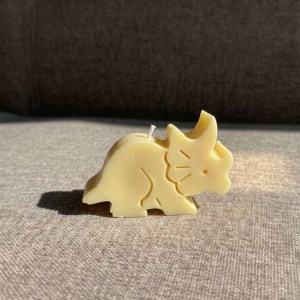Vela Infantil Dinosaurio Triceratops - Amarillo
