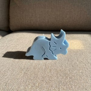 Vela Infantil Dinosaurio Triceratops - Azul
